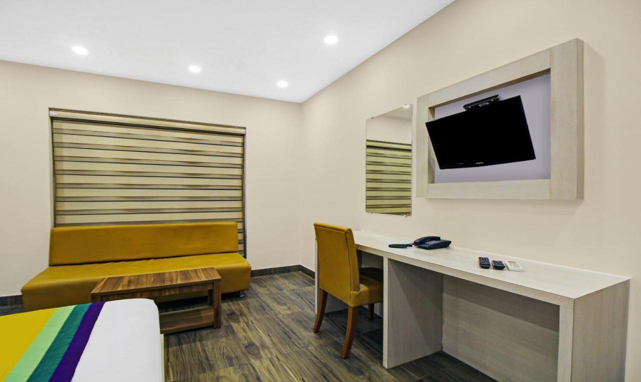 כלכותה Itsy Hotels Transit Express מראה חיצוני תמונה